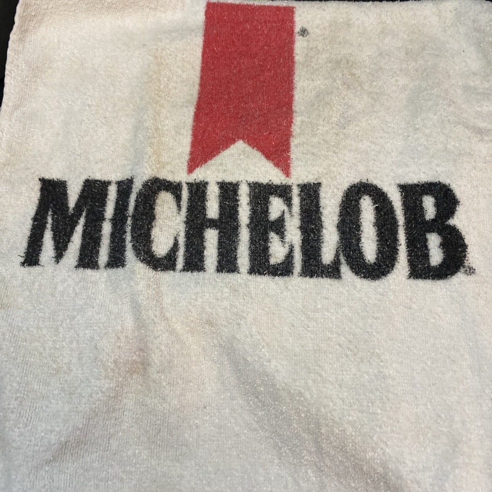 VINTAGE MICHELOB BEER LOGO 16"x24" WHITE TERRY CLOTH GOLF TOWEL w/ Clasp C1